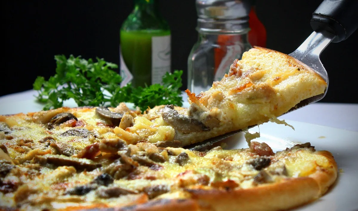Découvrez la meilleure pizza surgelée au micro-onde de 2026 pour un repas rapide