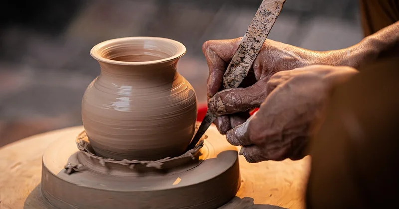Artisan ou particulier : deux mondes, deux tarifs