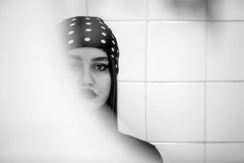 Pourquoi les vers noirs apparaissent dans vos toilettes ?